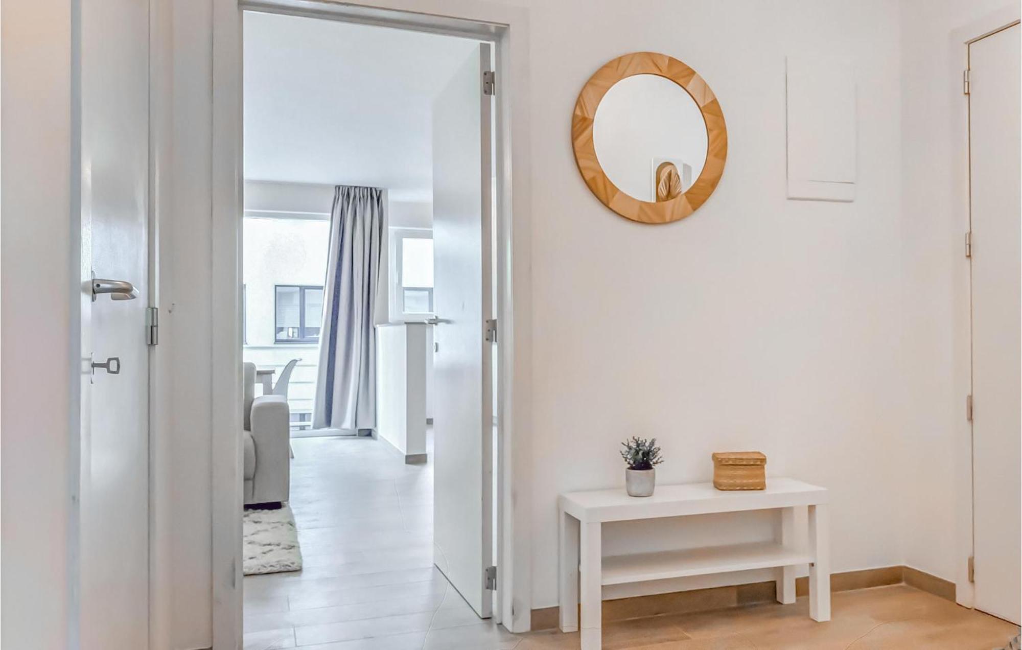 Awesome In With Kitchen Appartement *
